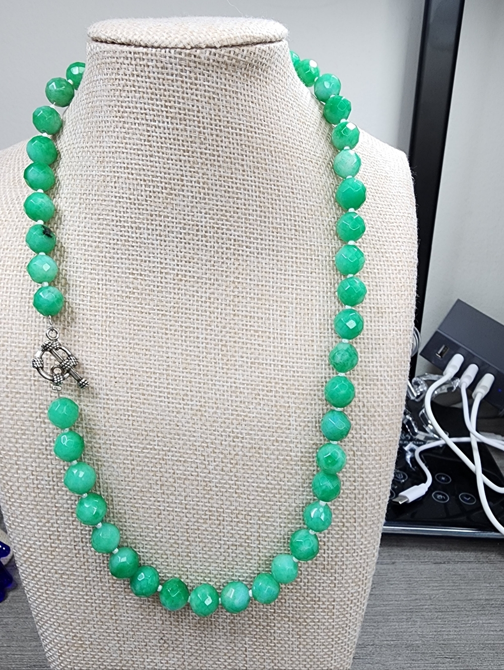 Green Jade Faceted Bead Necklace